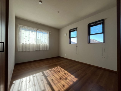 【洋室】 | 鳴子２丁目　中古戸建