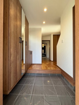 【玄関】 | 鳴子２丁目　中古戸建