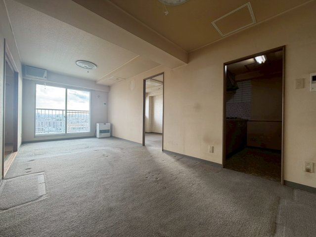 グランデュア北郷の居間・リビング|リビング別角度（2）！