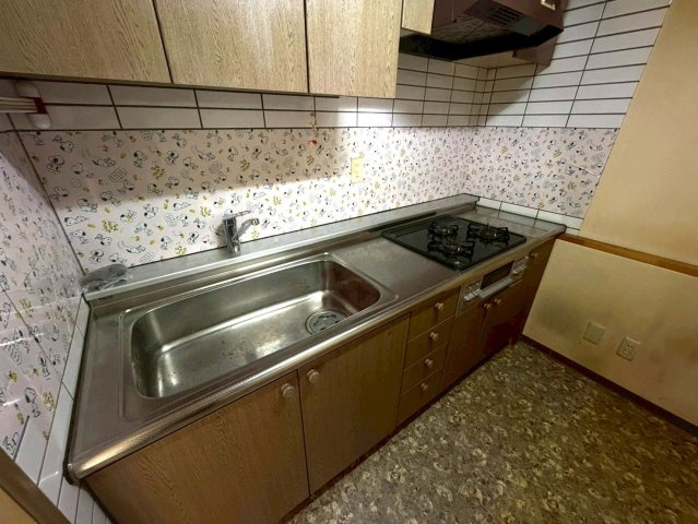 グランデュア北郷のキッチン|お部屋に匂いがうつりにくい独立型キッチン！