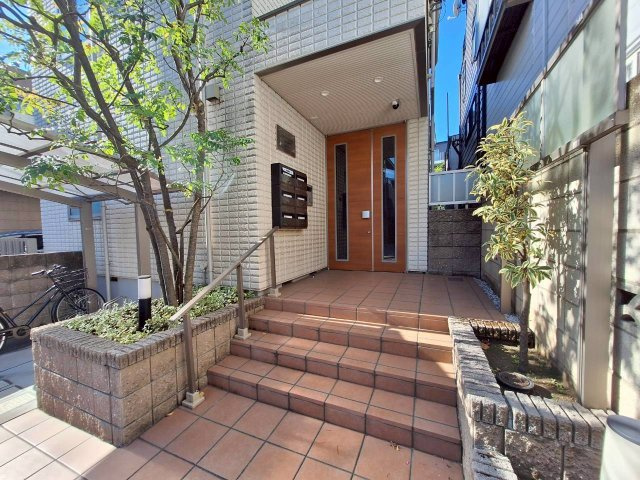 アザレア高円寺のエントランス|★エントランス付近★