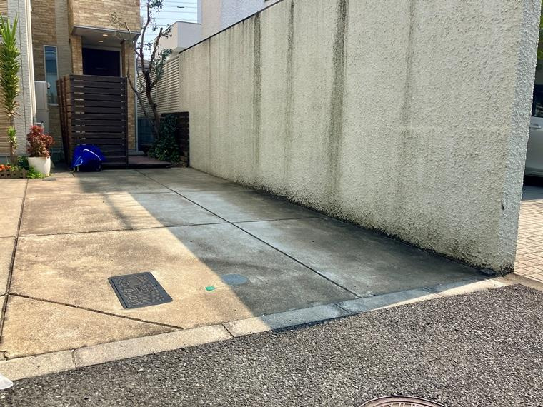 天沼戸建の駐車場