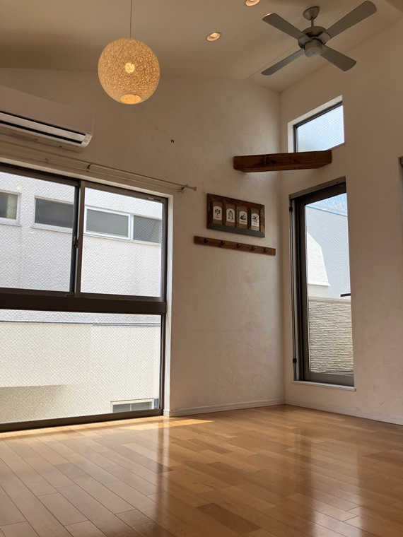 天沼戸建の居間・リビング