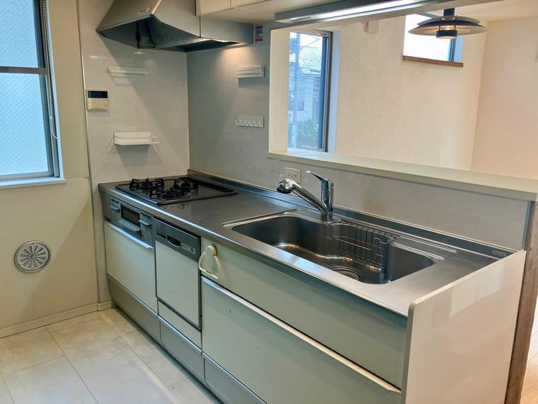 天沼戸建のキッチン