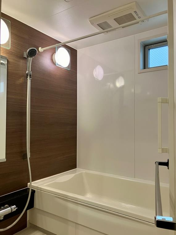 天沼戸建の浴室