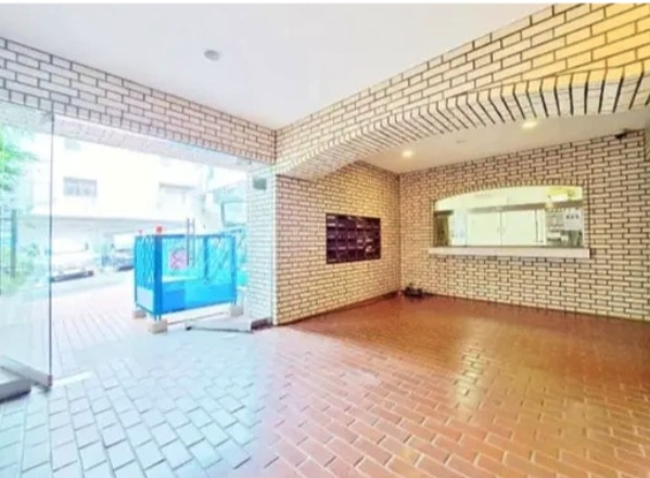 【エントランス】 | ★仲介手数料無料★中落合シティハウス（新規内装リノベーション工事済み）