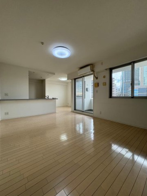 【居間・リビング】 | サンクタス梅田イノセント