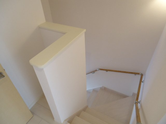 シェモアのその他|階段