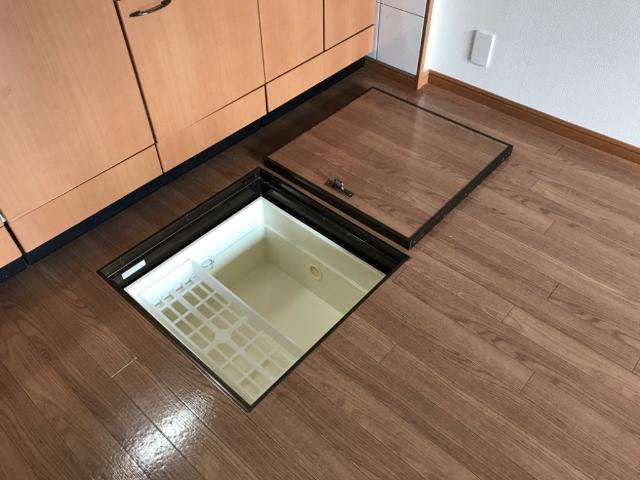 楓の収納|床下収納