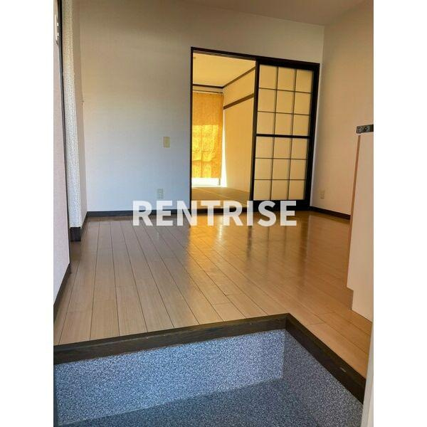 フォーブル貴船のエントランス