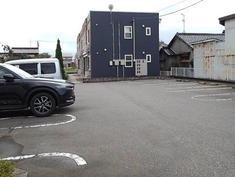 プルマンの駐車場|駐車スペースもあります