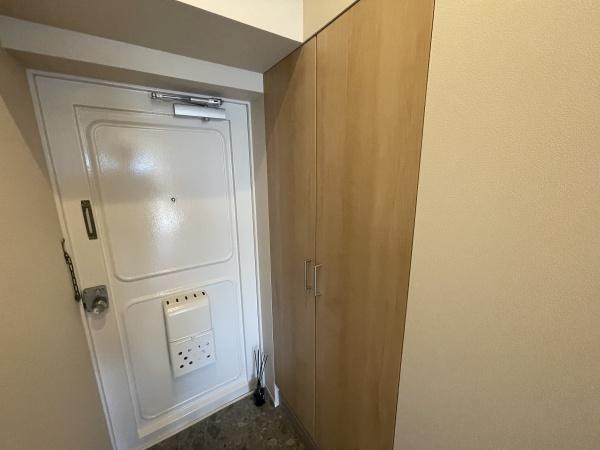 砧グリーンハイムの玄関|収納力たっぷりの玄関です♪