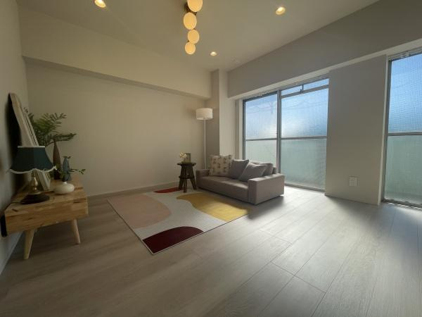 砧グリーンハイムの居間・リビング|みんなが集うLDKはあたたかい日差しが入り込み、自然と楽しい会話が弾む幸せな空間に♪
