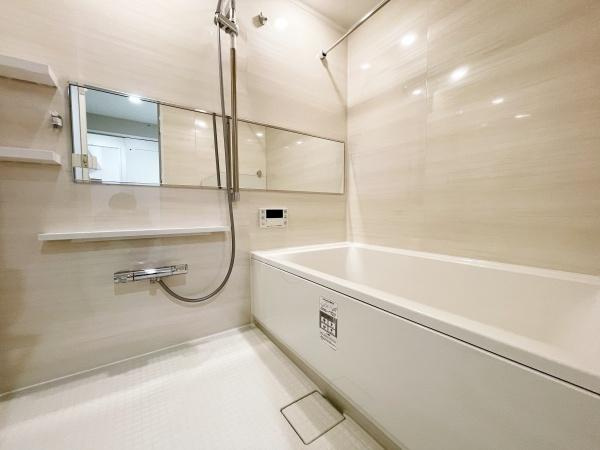 グランフォルム藤が丘の浴室|ゆったりとお過ごしいただけるバスルームです。心と身体の疲れを癒してくれる安らぎの空間♪