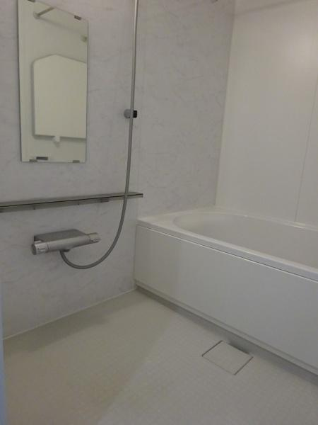 クレッセント武蔵小杉グラデイズ壱番館の浴室