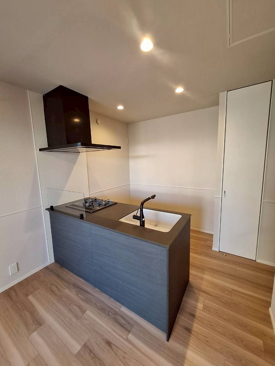 （仮称）梅里２丁目ヘーベルメゾンのエントランス|周辺は住宅街です