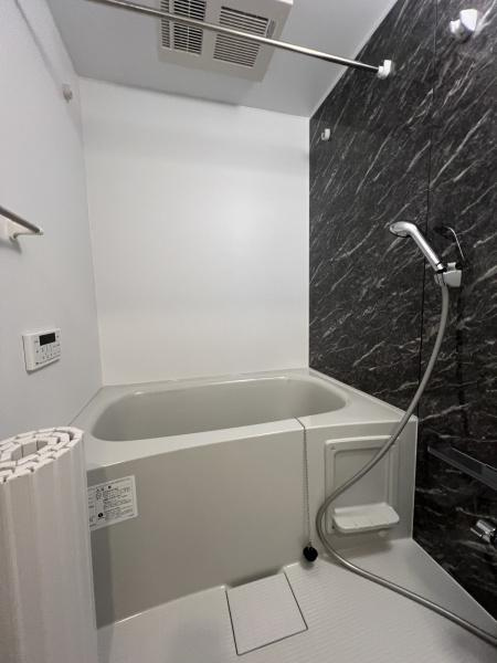 トレイルの浴室