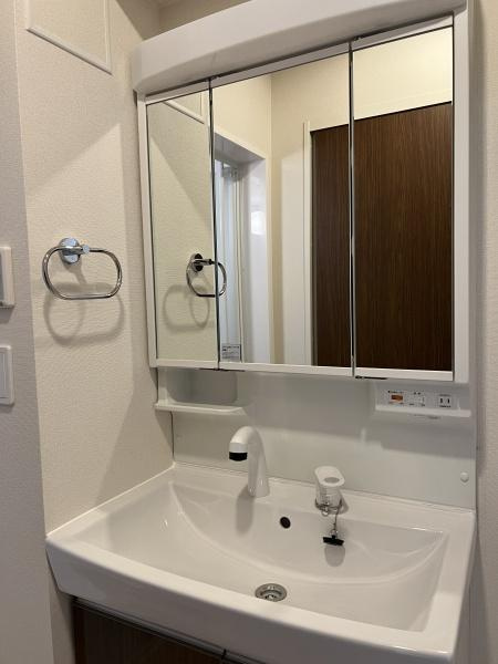 トレイルの洗面所