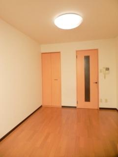 ハイツベイシャトルの居間・リビング|★キッチンからの眺め★