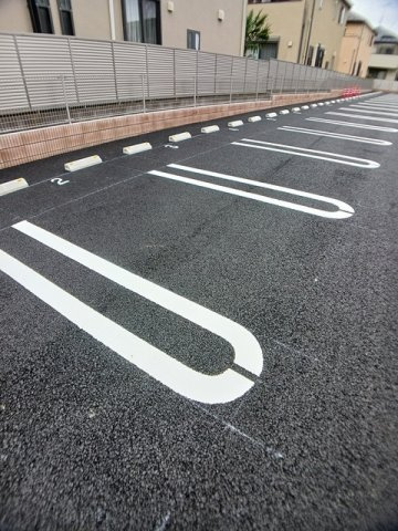 ウィステリアタウンＧの駐車場