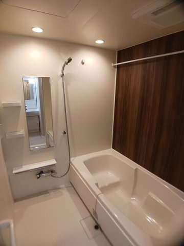 ウィステリアタウンＧの浴室