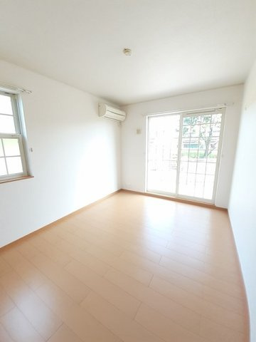 アルカ　デ　ヌエースＢの居間・リビング