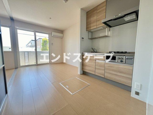 ブルースカイの居間・リビング|高崎、前橋、伊勢崎エリアのお部屋探しはエンドスケープまで！お客様の理想お聞かせ下さい♪
内装の色味が画像と異なる場合がございます。