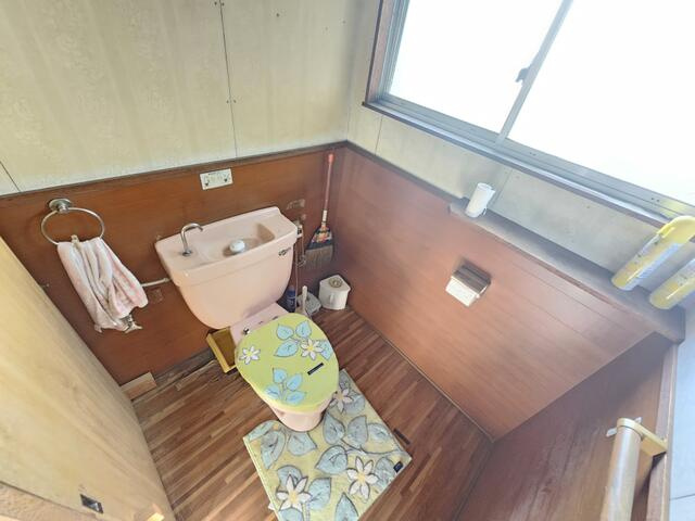 瑞浪市土岐町の中古一戸建のトイレ