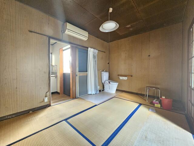 瑞浪市土岐町の中古一戸建の和室|離れ和室6帖（東側）