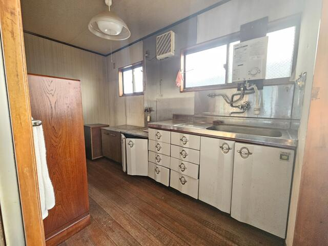 瑞浪市土岐町の中古一戸建のキッチン|離れ用キッチン