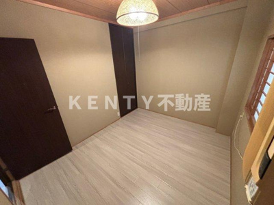 【寝室】 | アパートメントカヤ | 使い勝手のいい寝室です