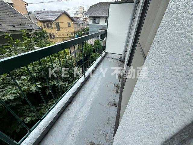 【バルコニー】 | アパートメントカヤ | 陽当たり良好なバルコニーです