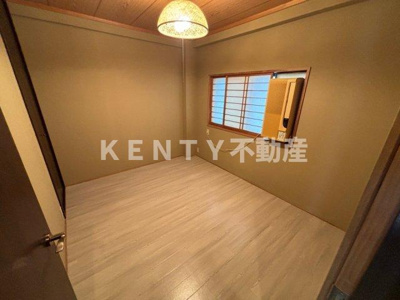 【居間・リビング】 | アパートメントカヤ | ゆったりとしたリビングです