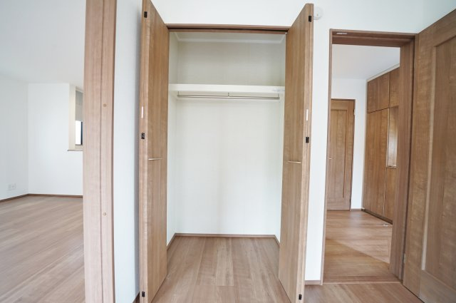 【横浜市旭区今宿2丁目3-5全2棟新築戸建て】★仲介手数料無料★（中沢小学校・旭中学校）の収納