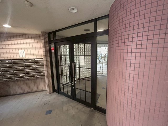 サンタウン明石ウエストのエントランス