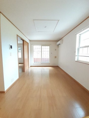 【居間・リビング】 | ラフィネＡ | リビングです