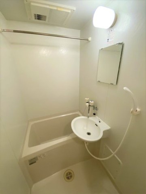 【浴室】 | レオパレス葉月 | 落ち着いた空間のお風呂です