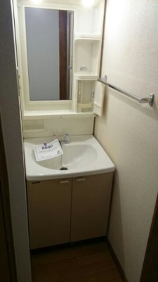 【洗面所】 | グリーン・リーフ軽井沢 | 使いやすい洗面所です