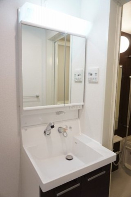 【洗面所】 | エルハーベン山城 | 広い洗面スペース