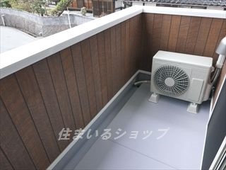 広島市安佐北区亀山９丁目のアパートのバルコニー