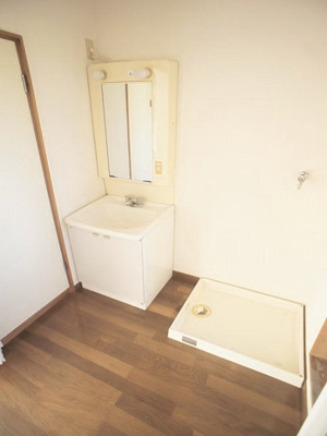 【洗面所】 | メゾンドノエルI | 洗面化粧台と洗濯機置き場があります♪