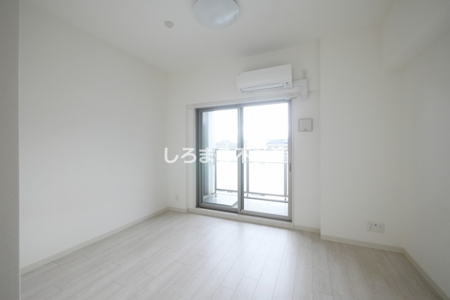 フォーリアライズ阿波座WESTの居間・リビング