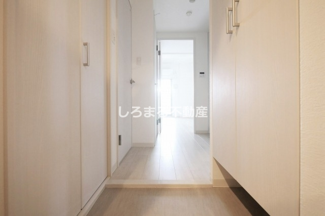 フォーリアライズ阿波座WESTの玄関