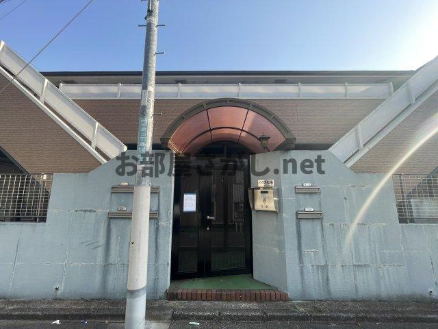 ハウス松園のエントランス