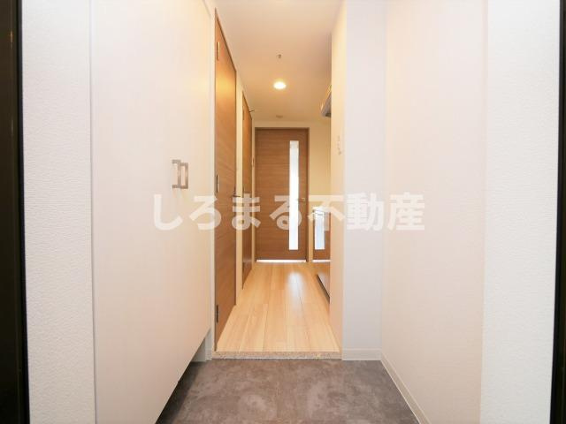 エスリード本町レジデンスの玄関