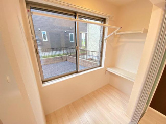 【バルコニー】 | エバーレジデンス | 室内