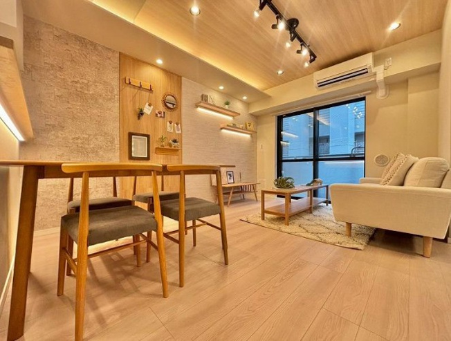 【キッチン】 | ナイスアーバン池袋山手通り | ダイニングキッチンは、洋室1の可動間仕切りを開放すれば広々とした空間になります。