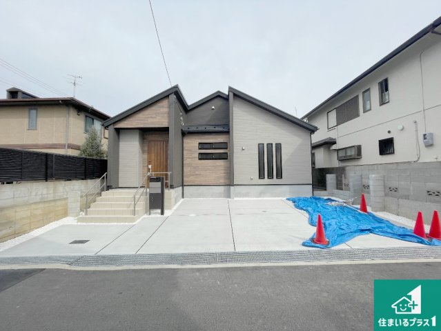 羽曳野市羽曳が丘西　新築一戸建ての外観|お客様に長く安心して住んでいだだける事にこだわった家づくり！住んでからのアフターサービスにもしっかりと取り組んでいます！