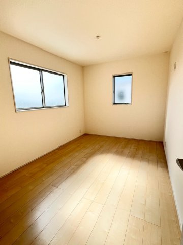 ●鈴鹿市磯山 新築戸建の洋室