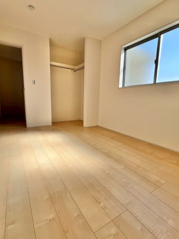 ●鈴鹿市磯山 新築戸建の洋室